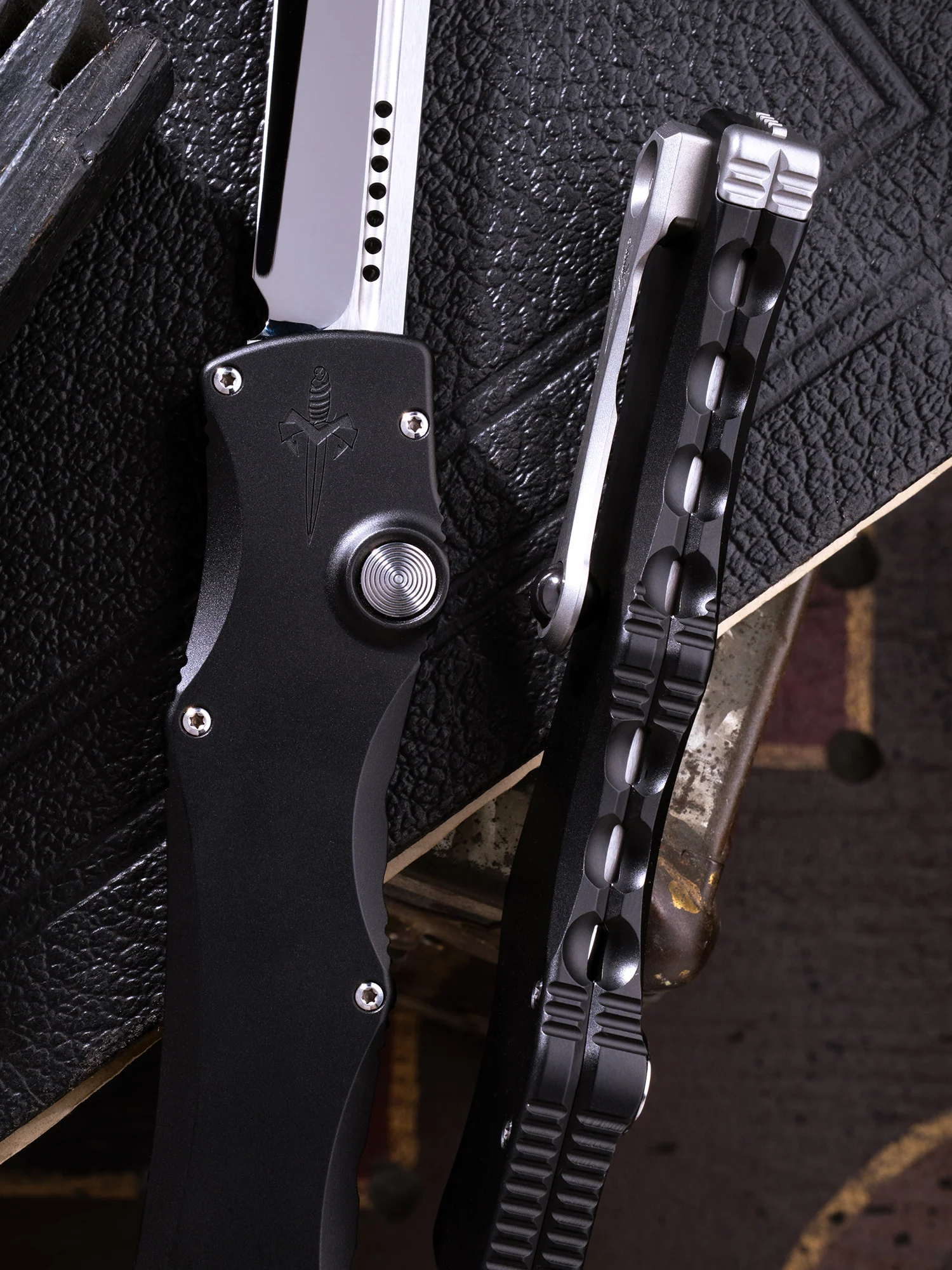 Halo IV – Clip Point Mirror Polish Black Hardcoat Anodized Alloy Hard Cut Stainless - Image 3