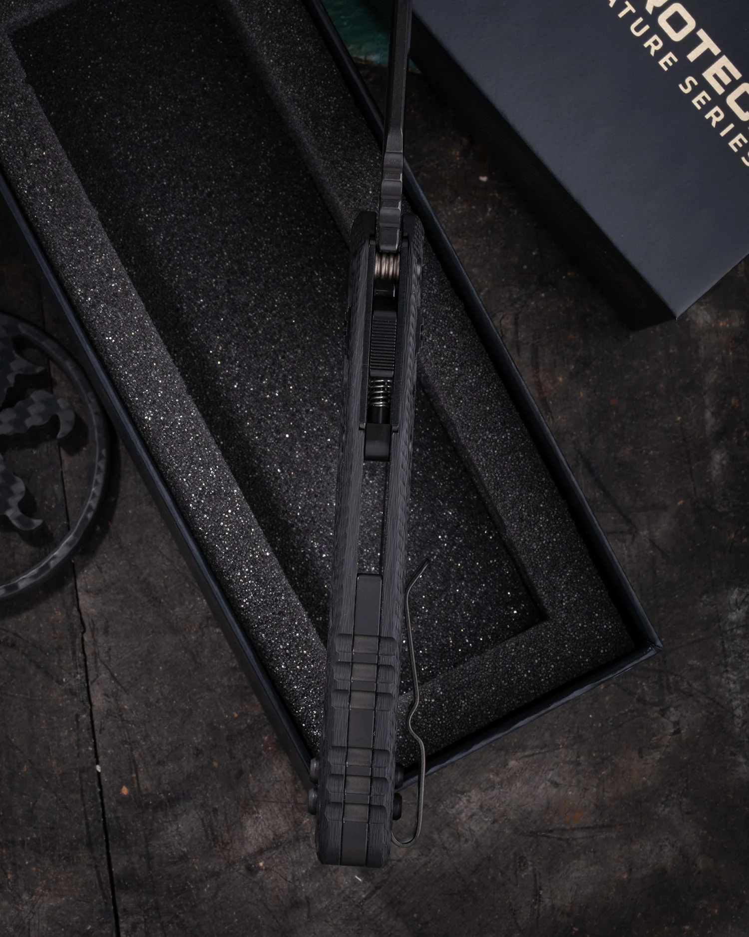 MSI™ RAM-LOK™ Standard DLC Fluted Carbon Fiber Scales (210-1DLCTFLCFS) - Image 3
