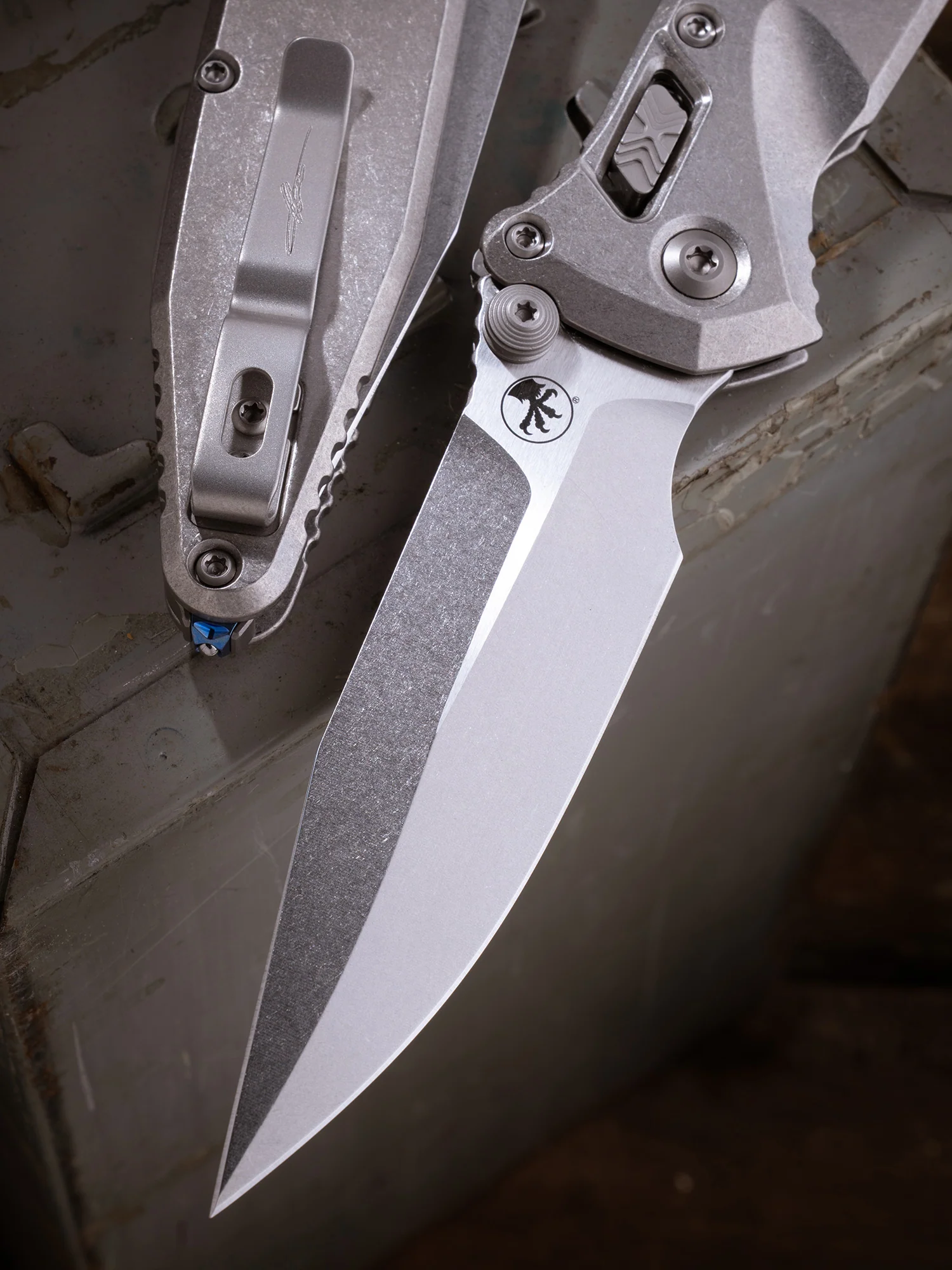 Socom® RAM-LOK™ – Spear Point Marfione Select Stonewash Finish Slab Side Titanium E/ Blue Titanium Accent Double Vapor Blast Stainless - Image 3